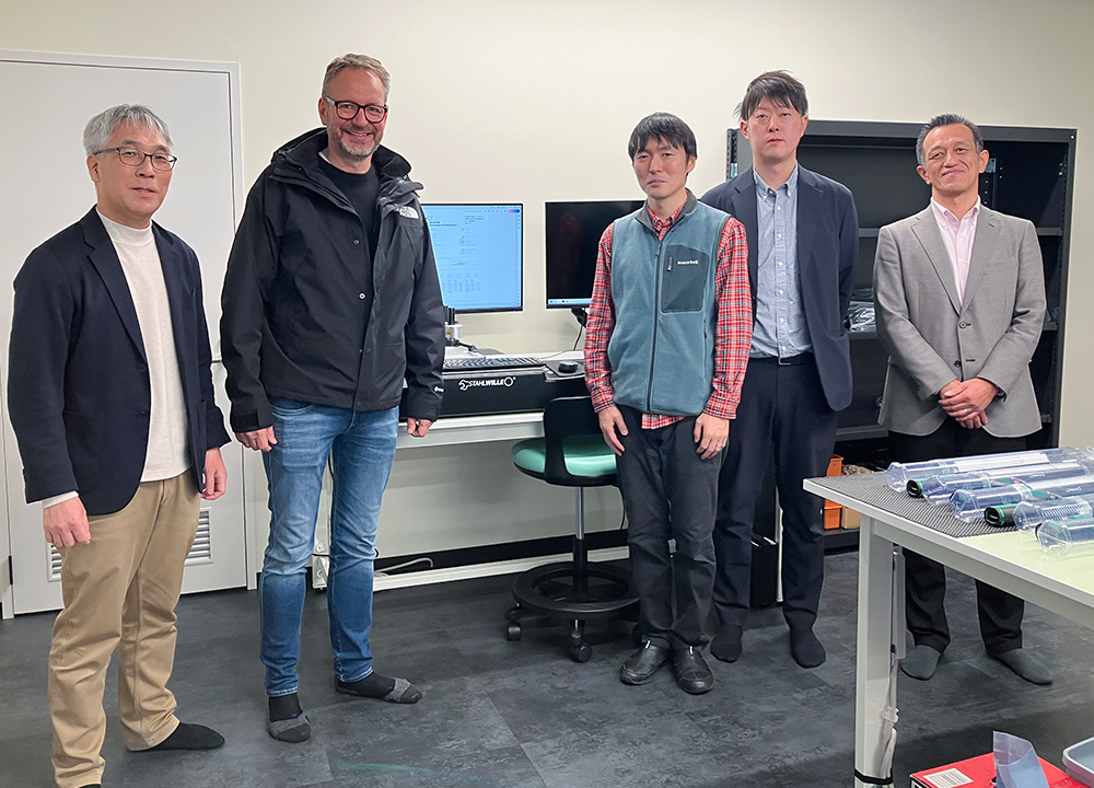 フレデリック氏来日